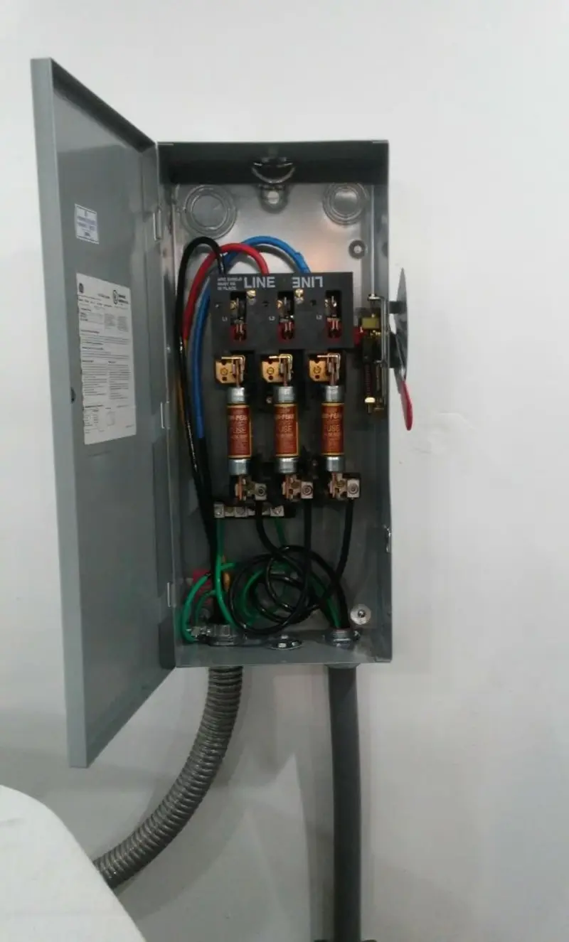 Three-phase disconnect switch installed for Smoke Detector Installation in Cherry Valley
